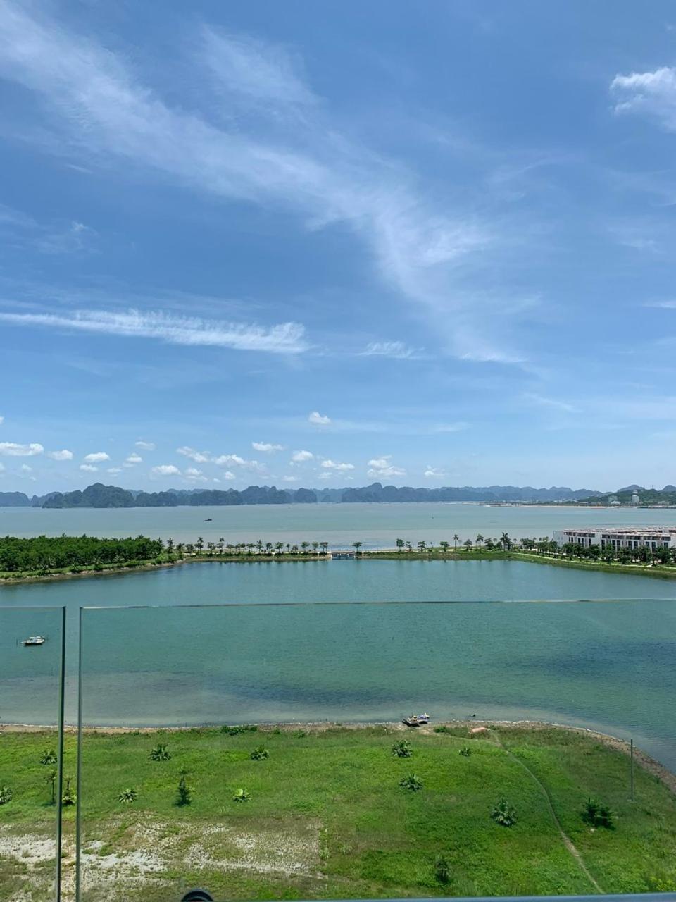 Sunday Premium Apartment Ha Long Exteriör bild