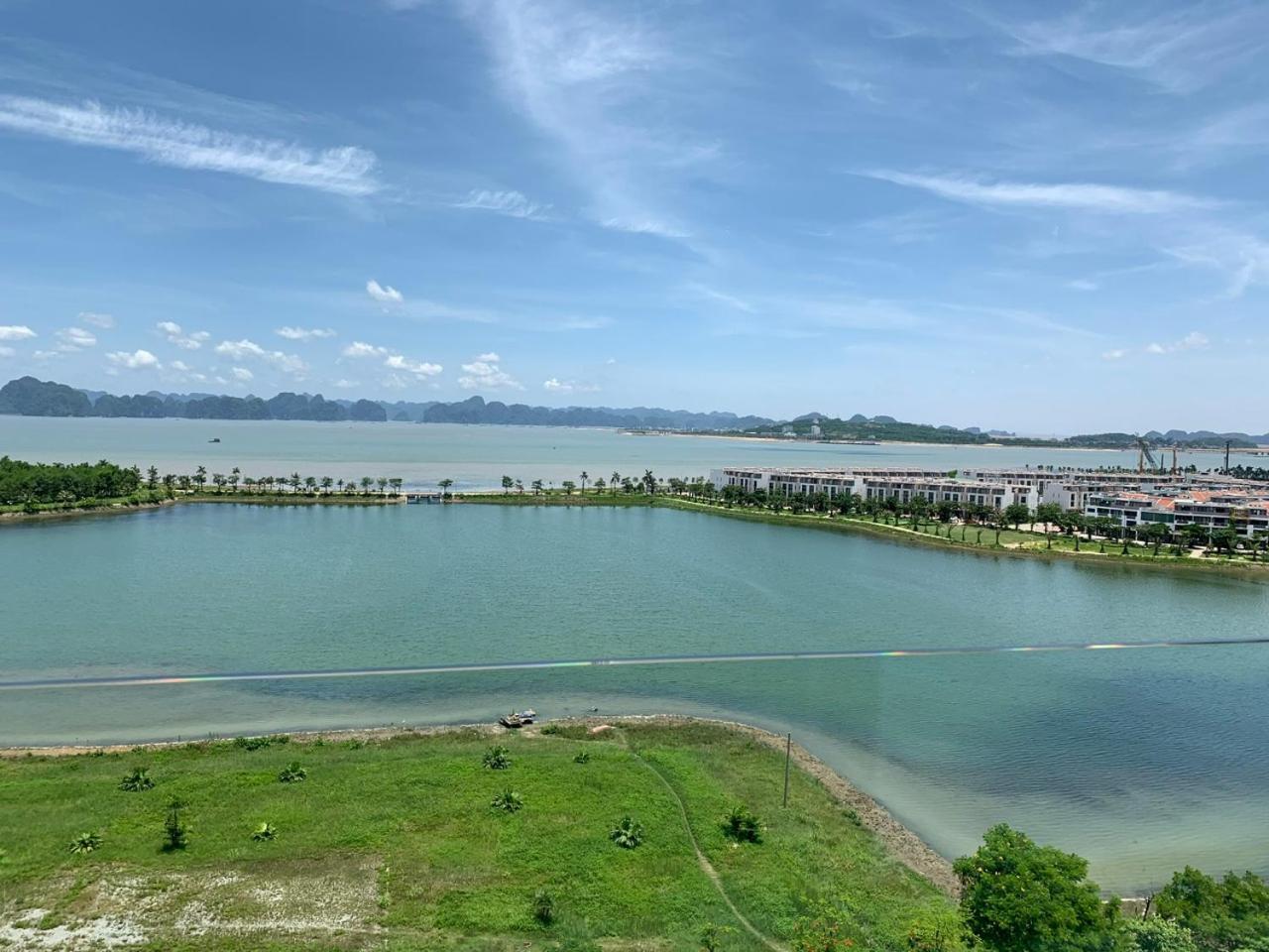 Sunday Premium Apartment Ha Long Exteriör bild
