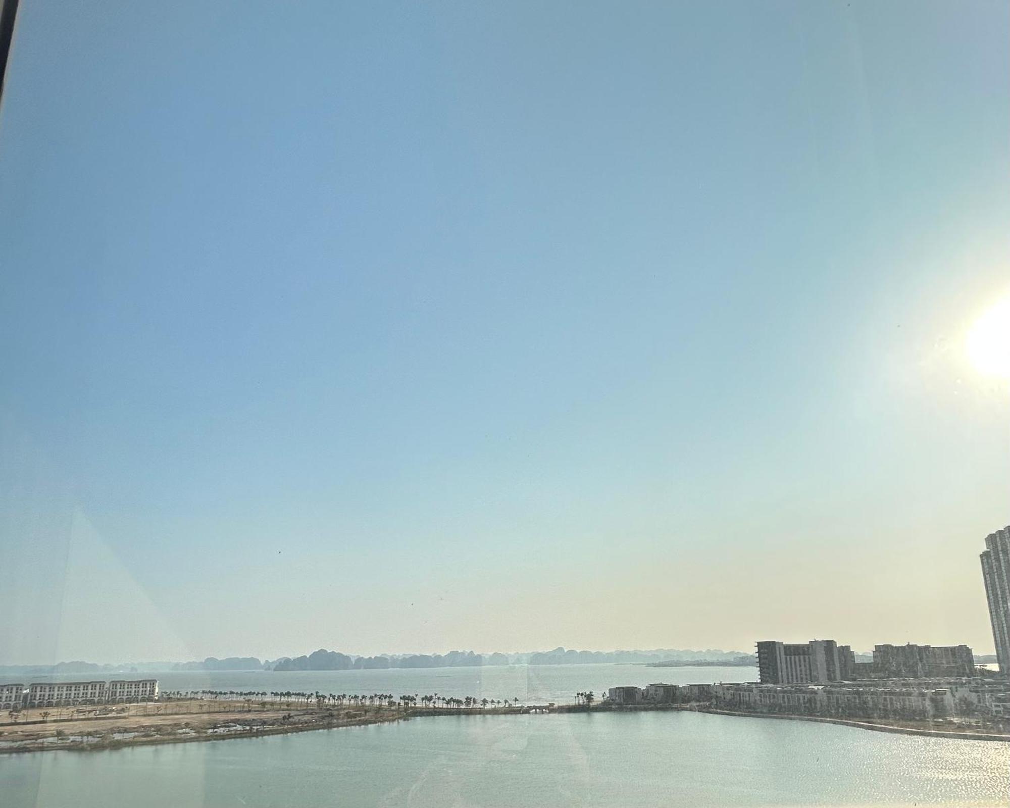 Sunday Premium Apartment Ha Long Exteriör bild