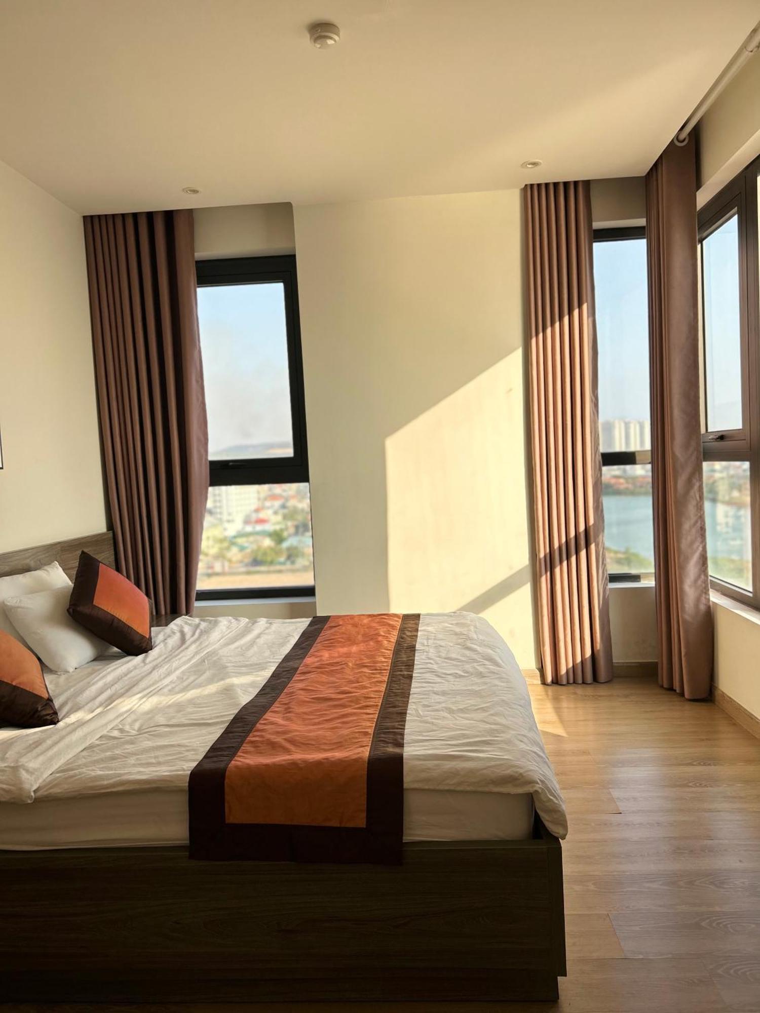 Sunday Premium Apartment Ha Long Exteriör bild